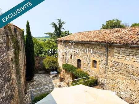 mas viticole de 205m2 avec granges caves et piscine