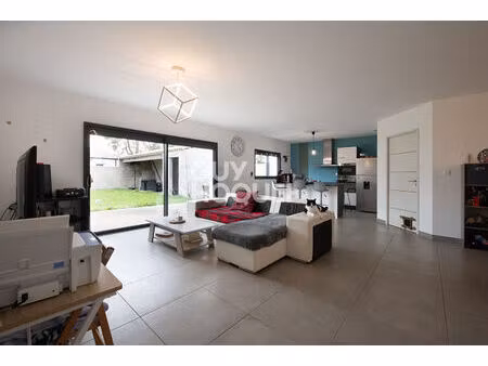 maison récente 5 pièces à vendre à villedoux - exclusivité guy hoquet