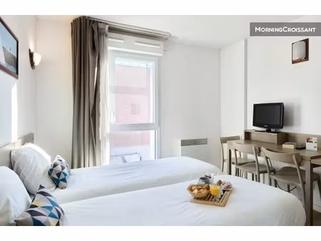 location meublée appartement 1 pièce 16 m² à saint-cyr-l'ecole (78210)  690 €