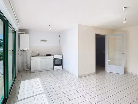 location appartement 2 pièces à quimper (29000) : à louer 2 pièces / 43m² quimper