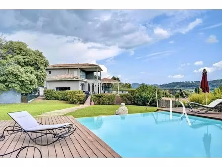 villa de luxe à louer à la cadière-d'azur