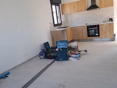 location appartement 2 pièces 42.67 m² à saint-maximin-la-sainte-baume (83470)  900 €