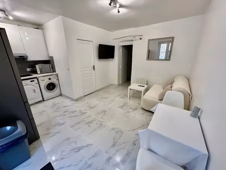 location meublée appartement 2 pièces 32 m² à chaville (92370)  950 €