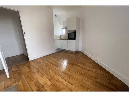 location appartement 2 pièces 30.16 m² à la varenne saint hilaire (94210)  940 €