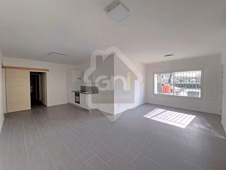 location appartement 3 pièces 71 m² à saintes-maries-de-la-mer (13460)  975 €
