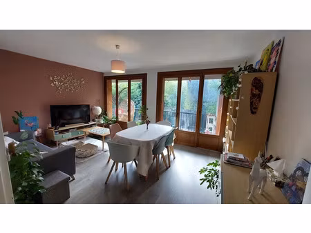 location meublée appartement 4 pièces 79 m² à aix-en-provence (13090)  1 800 €