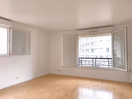 location appartement 2 pièces 48.97 m² à issy-les-moulineaux (92130)  1 370 €