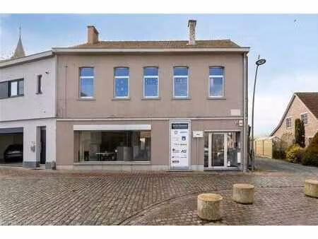 bureaux situés au centre de sint-pieters-leeuw