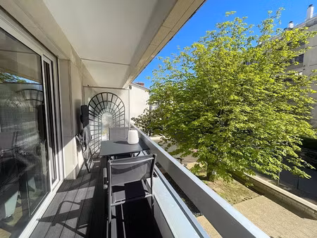 location appartement 5 pièces 99 m² à rueil-malmaison (92500)  2 800 €
