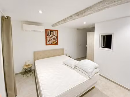 à louer à pierrerue charmante maison de village rénovée et meublée