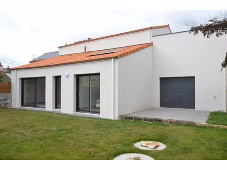 location maison 4 pièces 90 m² à la montagne (44620)  1 241 €