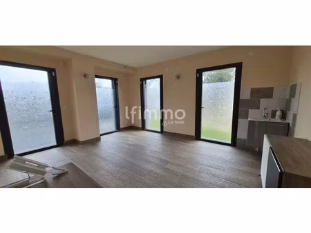 location locaux professionnels 20 m² à coupvray (77700)  866 €