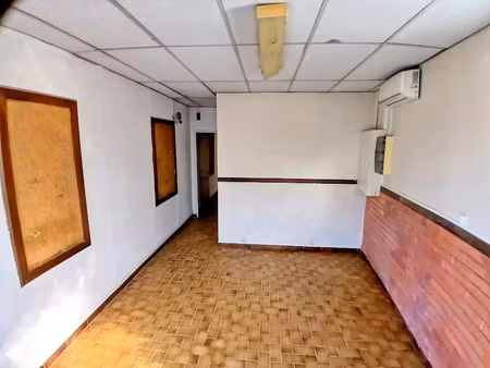 location locaux professionnels 2 pièces 40 m² à schoelcher (97233)  860 €