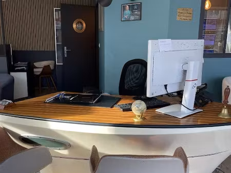 location locaux professionnels 2 pièces 65 m² à brest (29200)  1 470 €