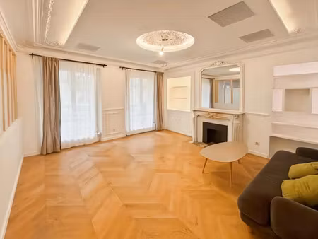 location locaux professionnels 95 m² à paris 10ème (75010)  4 174 €