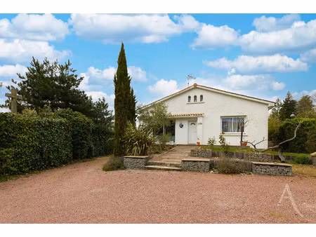 vente maison aux lucs-sur-boulogne (85170) : à vendre / 101m² les lucs-sur-boulogne