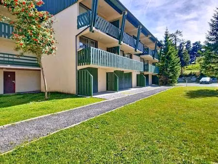 *charmant studio-cabine avec terrasse de plain-pied