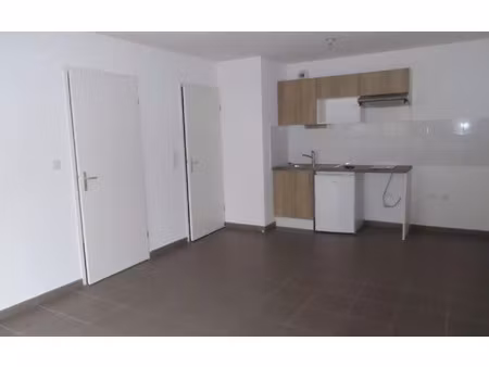 location appartement  m² t-2 à tournefeuille  572 €
