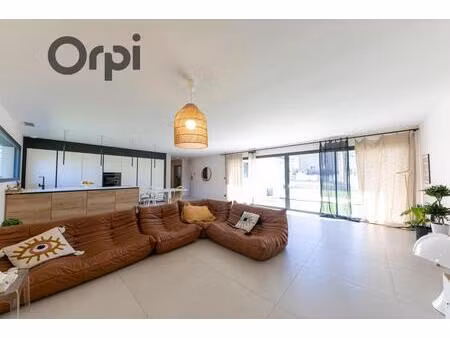 villa contemporaine 4 faces sur une parcelle de 1200m²