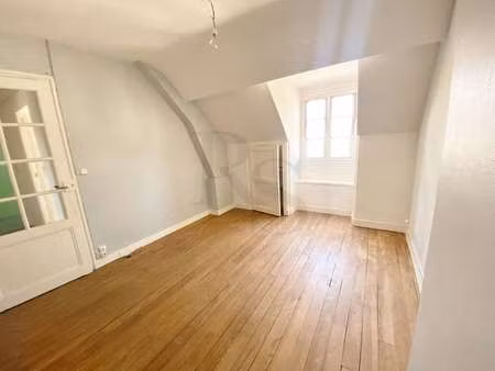 location appartement 3 pièces à argentan (61200) : à louer 3 pièces / 49m² argentan