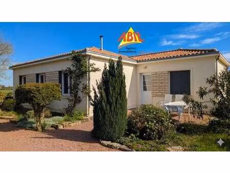 vente maison à maillé (85420) : à vendre / 106m² maillé