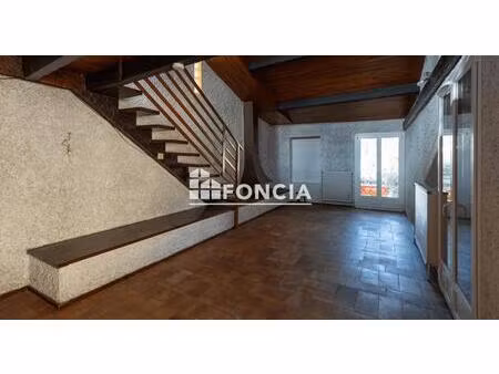 tournon centre  appartement en duplex avec terrasse