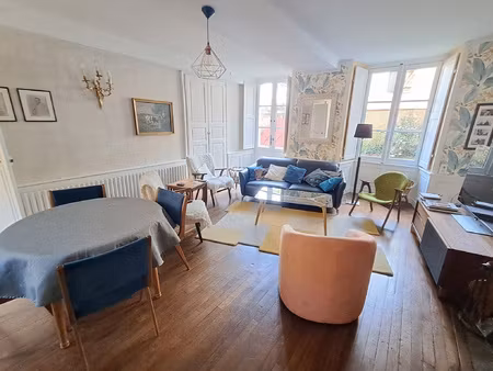 maison de ville de 210m2 avec charmant jardin