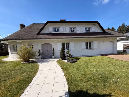 maison individuelle 8 pièces environ 265 m² habitables sur 12 96 ares