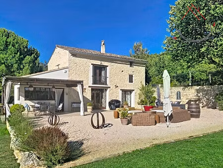 propriété de prestige entre saint antoine et pernes les fontaines