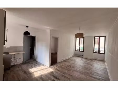 location appartement  37.86 m² t-2 à moret-sur-loing  580 €