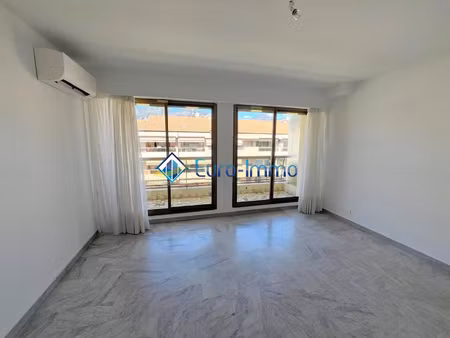 studio 23m2 -avenue edouard vii- menton