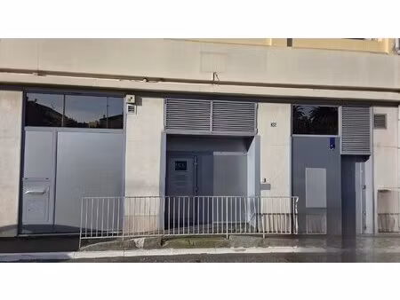 local commercial cannes