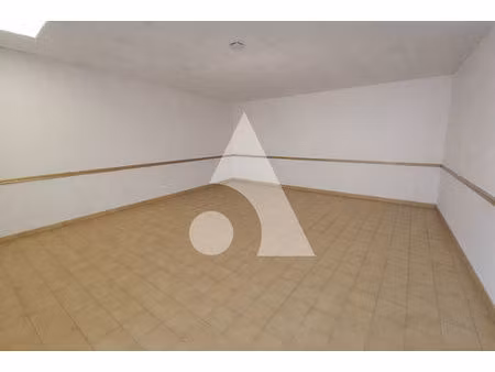 pertuis - local commercial en rdc 30m² + 10m²