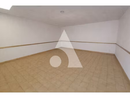 pertuis - local commercial en rdc 30m2 + 10m2