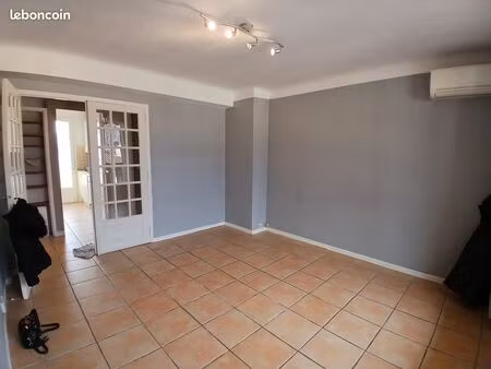 aix en provence. facultés/brossolette. t3/54m²