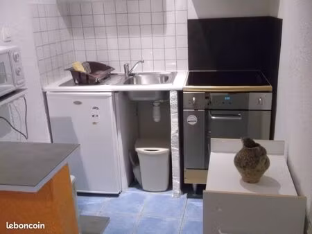 studio meublé et équipé