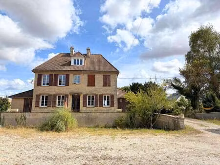 location maison à conteville (14540) : à louer / 155m² conteville