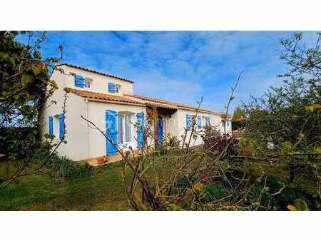 vente maison à talmont-saint-hilaire (85440) : à vendre / 140m² talmont-saint-hilaire