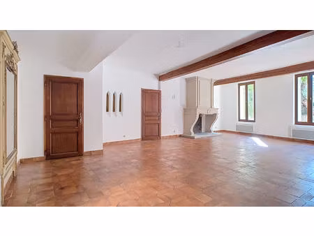 appartement spacieux à louer à carpentras 4 pièces 140 m²