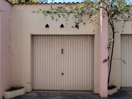 perpignan - quartier st assiscle - parking sécurisé