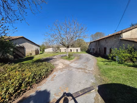 propriété à vendre magnac lavalette villars 7 pièce(s) 250m2 249 000€