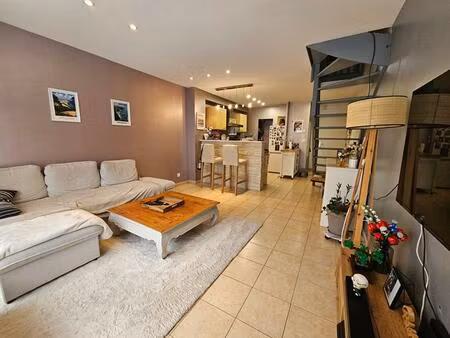 appartement duplex 3 pièces  68 m²  jardinet  2 parkings