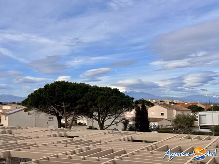 beau studio cabine avec belle terrasse et parking