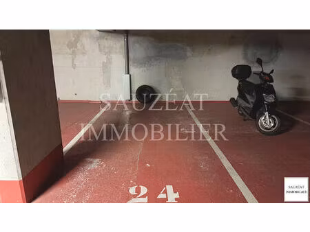 parking avenue léon gambetta à montrouge