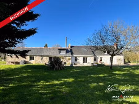15 mn d'angers - belle longère rénovée sur 4400 m2 de terrain