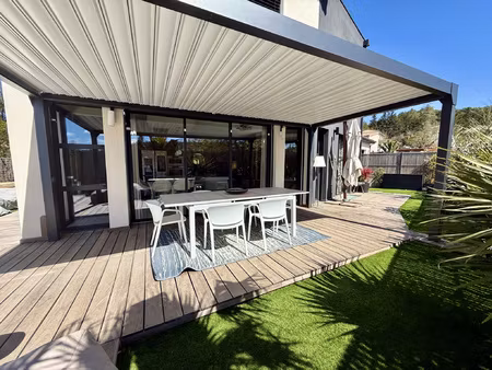 maison contemporaine de 2022 aux prestations haut de gamme a