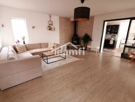 belle maison de ville comprenant 2 logements