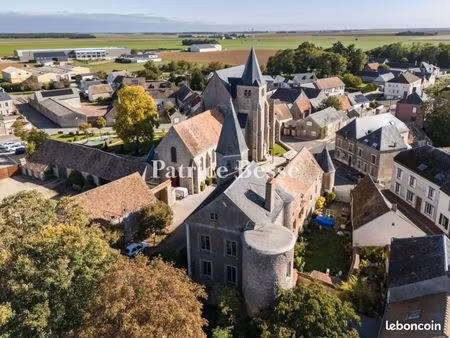 château 6 pièces 250 m²