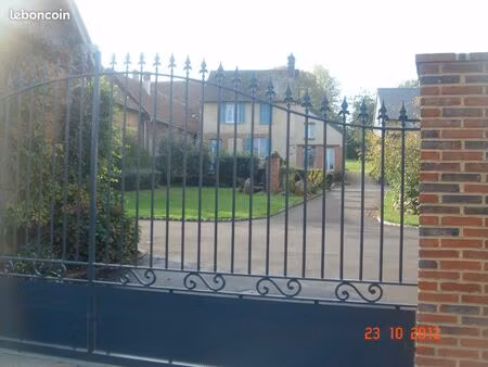 dans village calme   maison dans un joli cadre