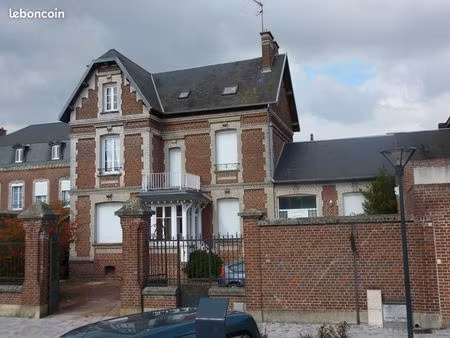 appartement f3 centre ville roye